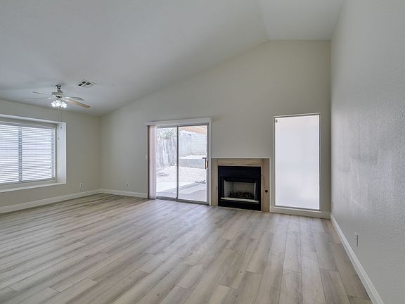 3rd image of 8664 Buttercreek Way