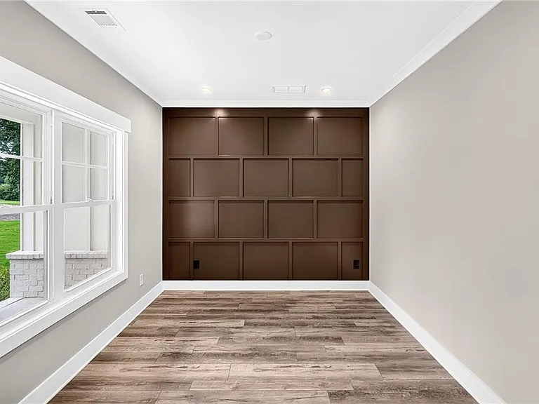 727 Old Collins Rd — Photo 14