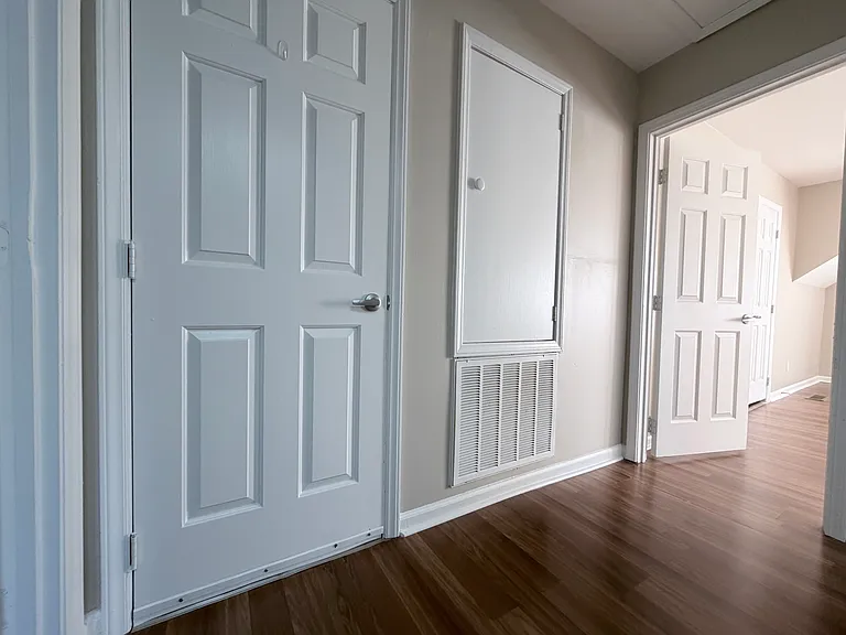 6517 Valene Ct — Photo 19
