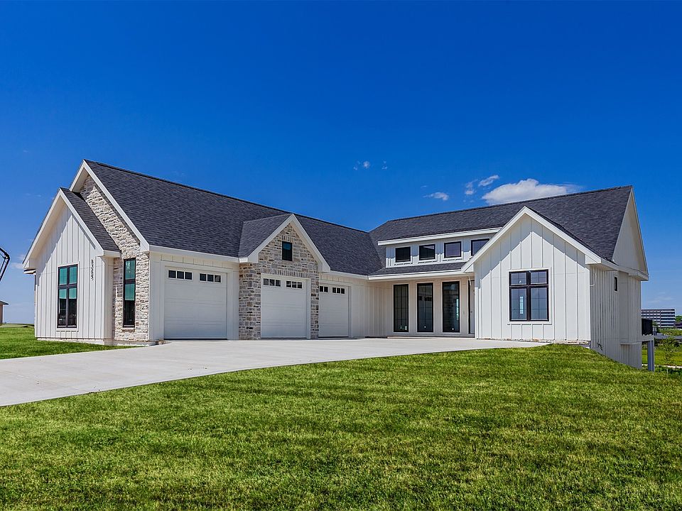 1st image of 8265 Edgewood Ct