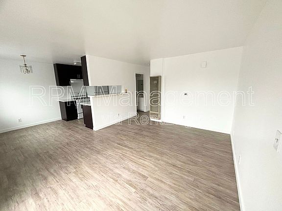 4th image of 530 N Ardmore Ave APT 202