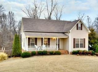 95 S Blue Heron Dr, Killen, AL 35645