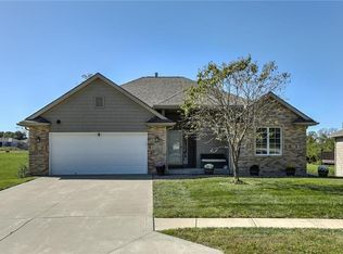 4502 Harvard Ln, Kansas City, MO 64133