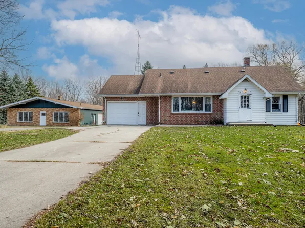 6673 Red Arrow Hwy, Stevensville, MI 49127
