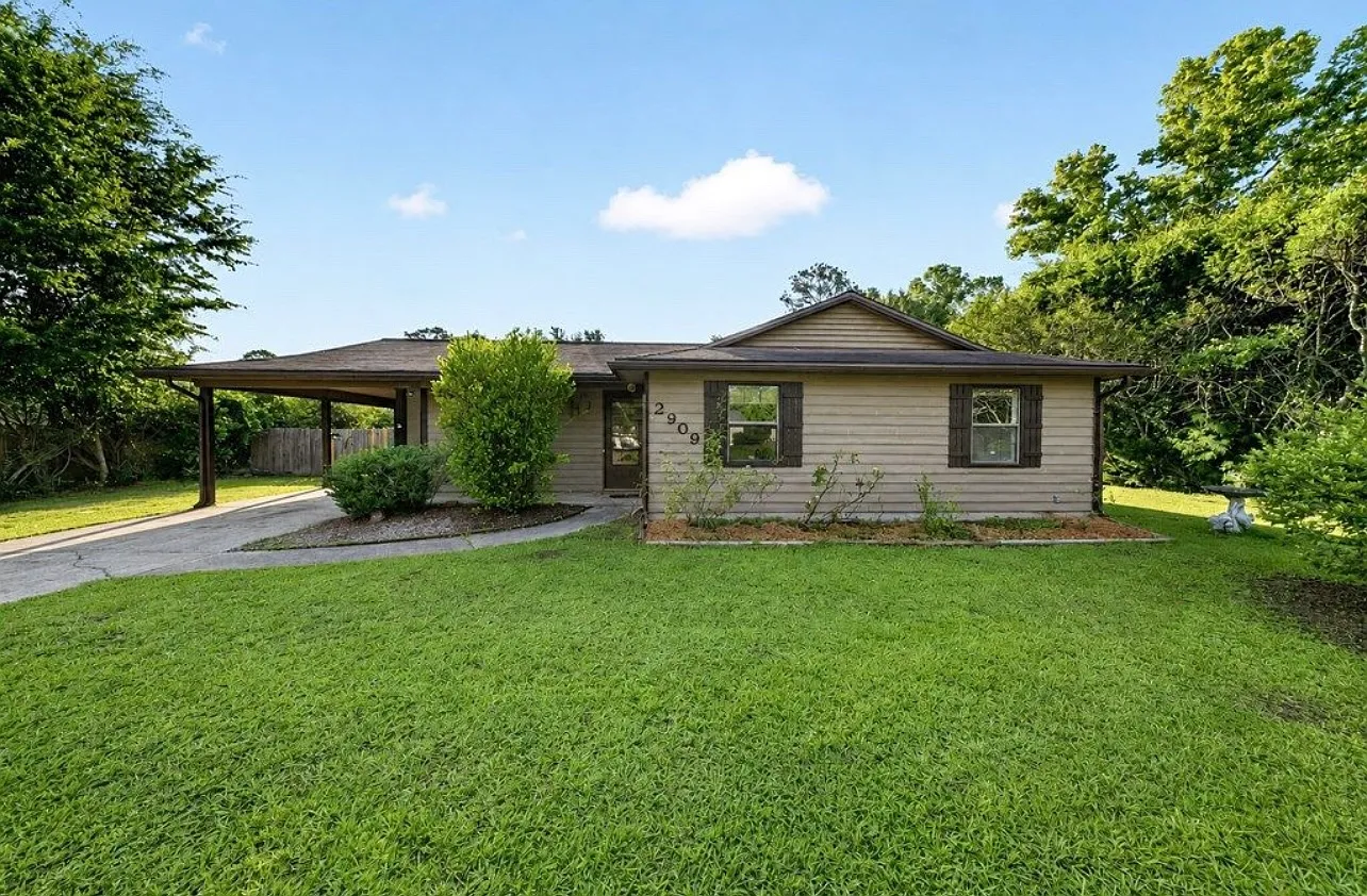 3 bed, 1216 sqft, $1,500 — Photo 2