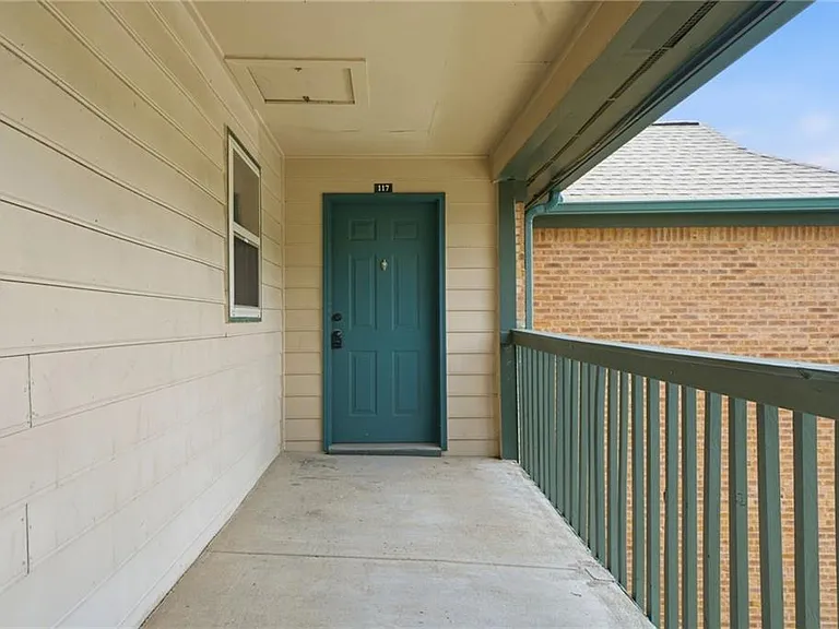 117 Brittany Ct — Photo 4