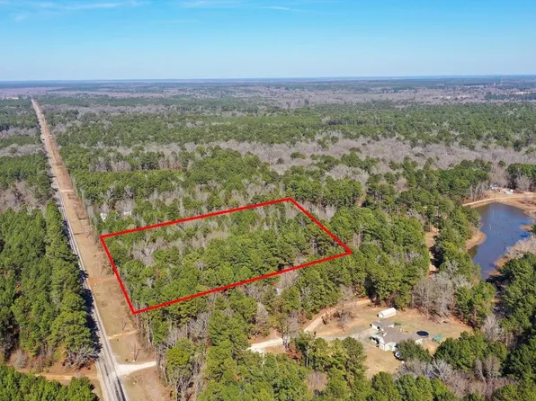 8282 Fm 134, Karnack, TX 75661