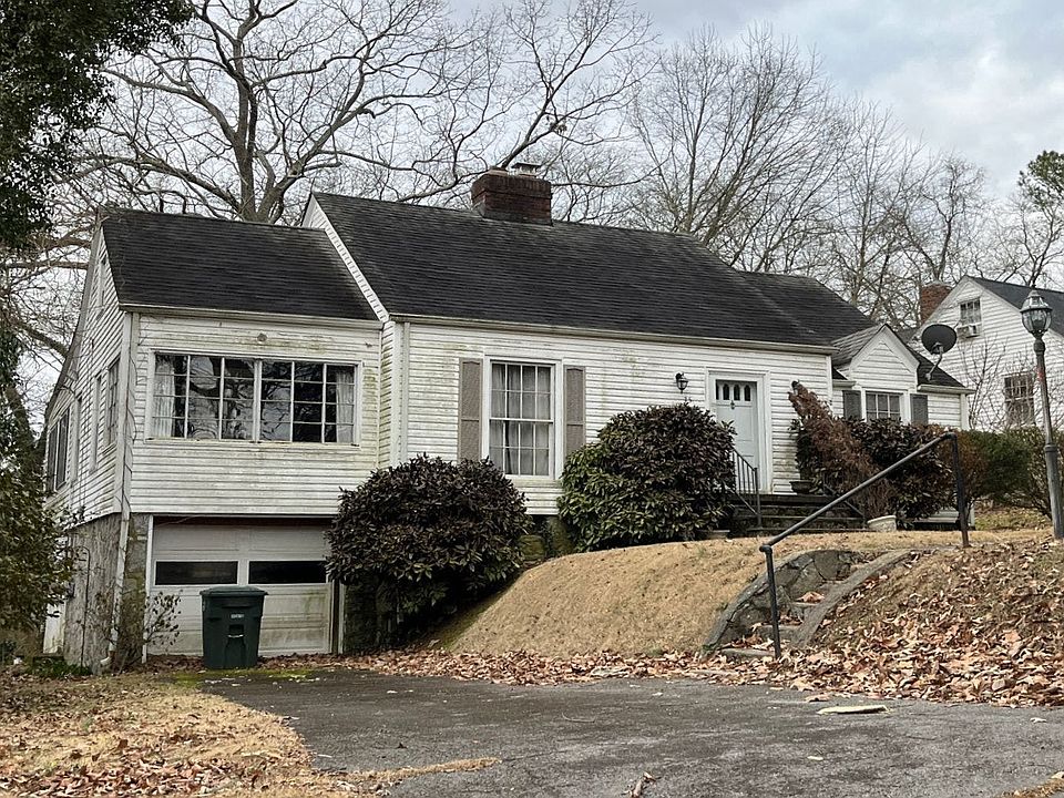 2nd image of 35 Bellflower Cir