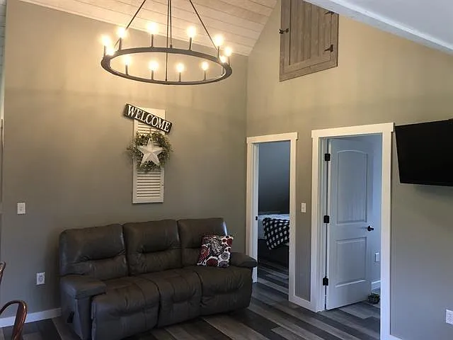 1090 Lakes Region Rd — Photo 9