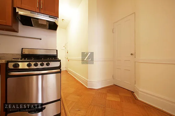 Rented by ZealEstate Group Inc | media 14