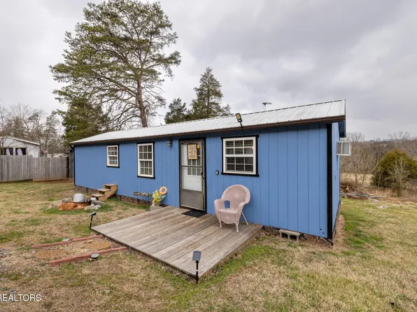 833 & 825 Elder Ln, Kodak, TN 37764