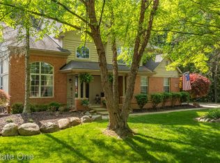 31085 Chatsford St, Novi, MI 48377