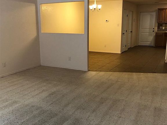 3rd image of 905 S Wyoming Ave