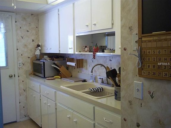 5th image of 2720 Whitebridge Dr APT D