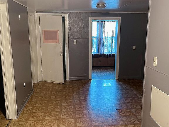 3rd image of 4829 S Loomis Blvd #1