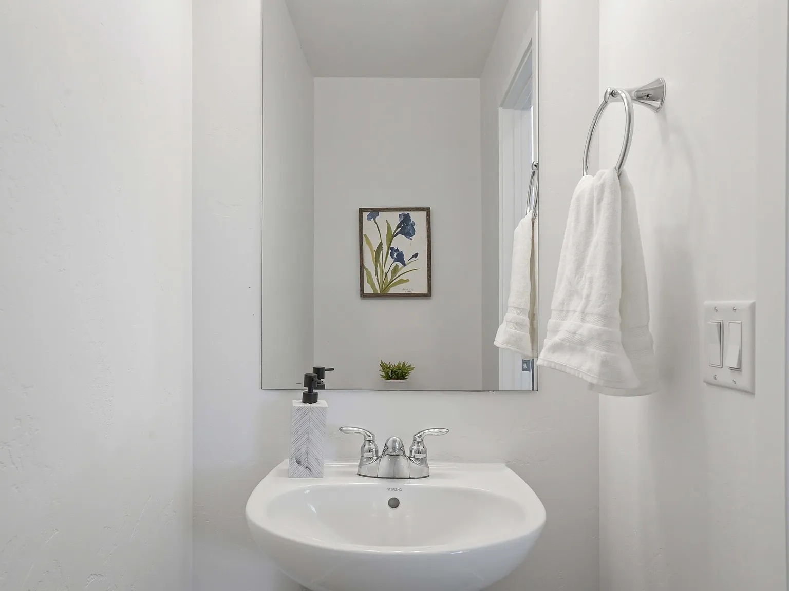 Casenina Townhome — Photo 3