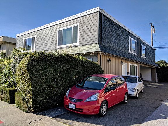 3rd image of 478 Richmond Dr