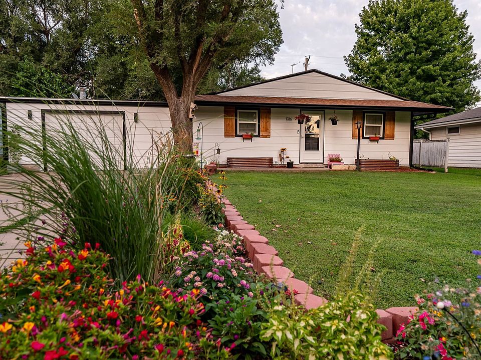 1st image of 1316 Terrace Dr