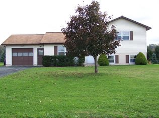 32 2nd St, Beach Lake, PA 18405