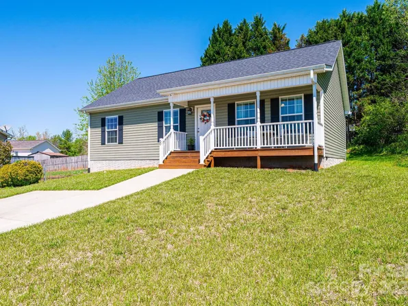 50 Serenity Ln, Hickory, NC 28601