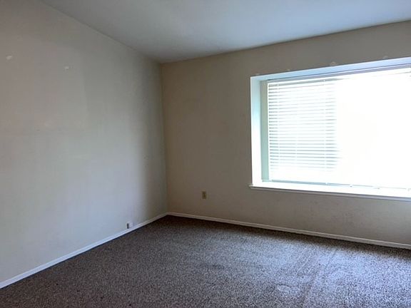 5th image of 416 Blue Dolphin Way
