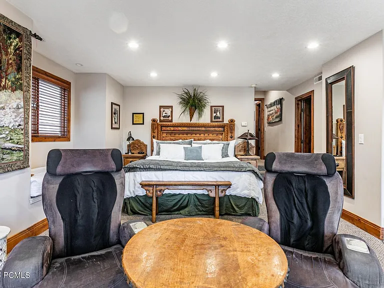 214 Woodside Ave — Photo 9