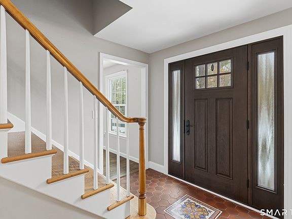 3rd image of 34 Rocklyn Drive