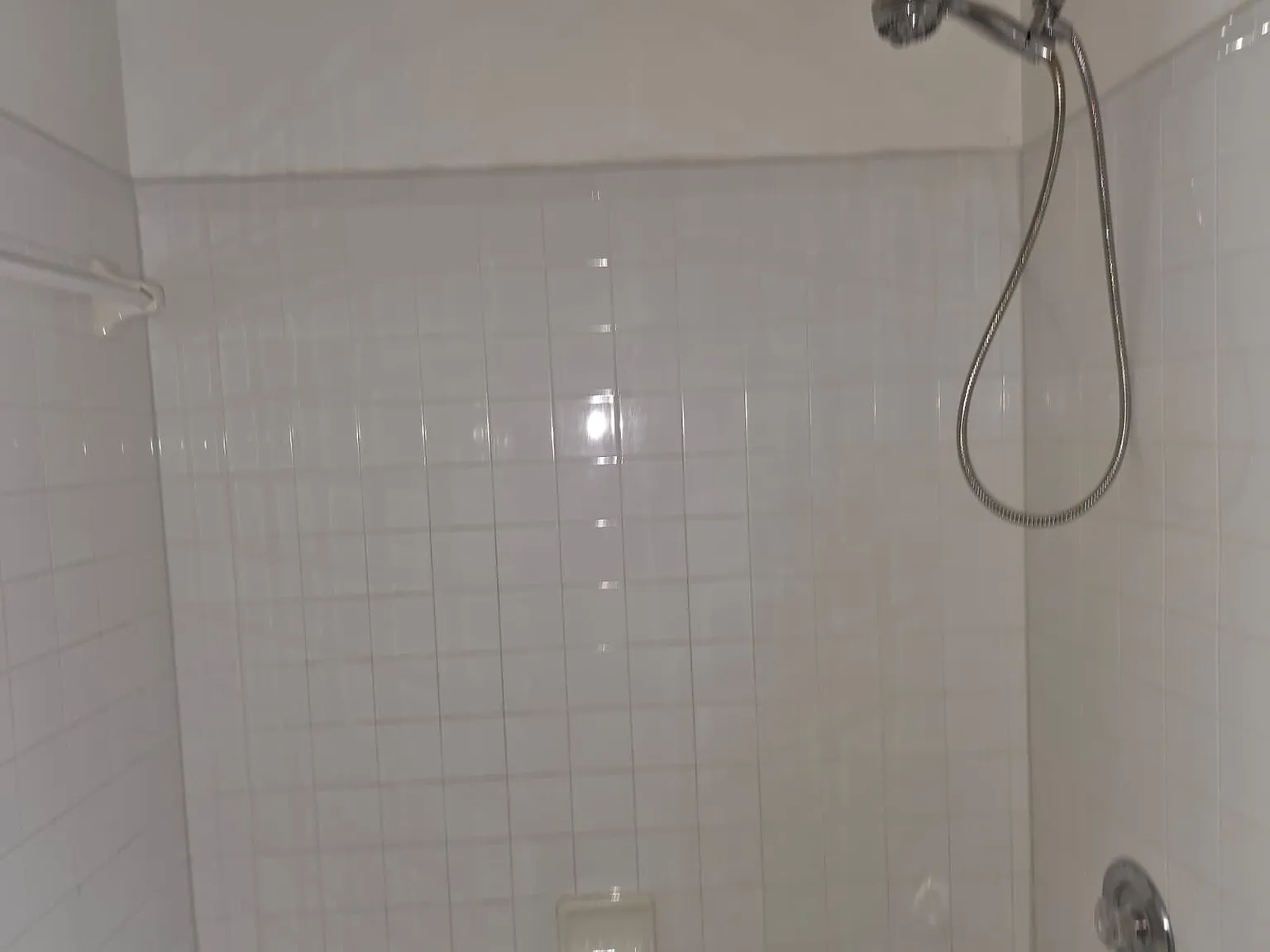 4 bed, 1340 sqft, $2,850 — Photo 2