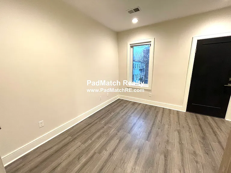 64 Chelsea St #1 — Photo 12