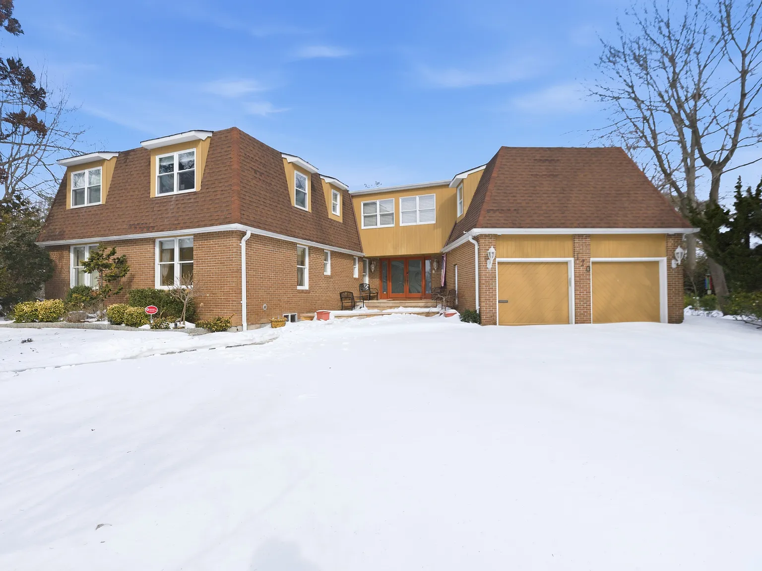 8 bed, 6482 sqft, $25,000 — Photo 2