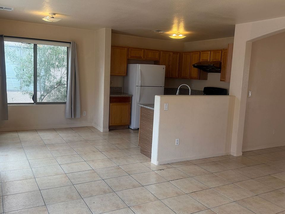 2nd image of 4687 Englewood Ave