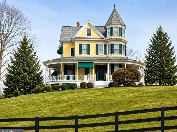 413 Grand Ave, Front Royal, VA 22630