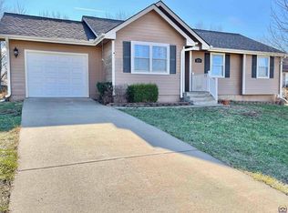 611 W Osborn St, Carbondale, KS 66414