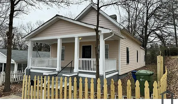275 Griffin St NW — Photo 2