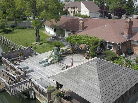 3rd image of 2758 Lindenmere Dr