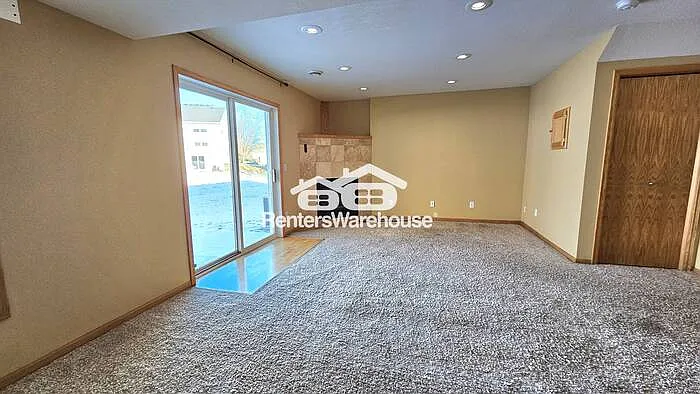 7648 Century Blvd — Photo 13