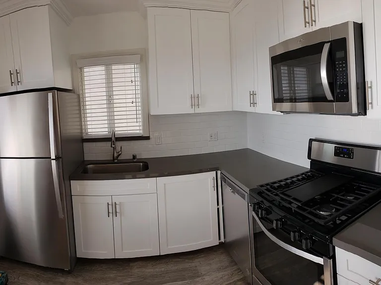 4201 Crest Dr — Photo 6