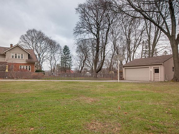 3rd image of 1140 Allison Ave NW