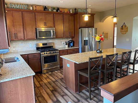 4th image of 3527 N Riverwalk Dr