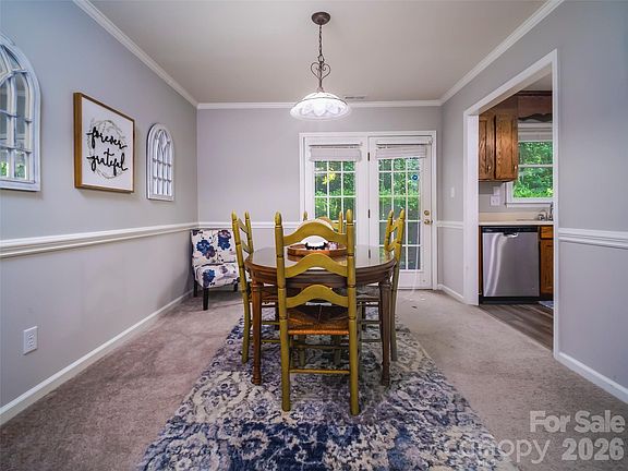 5th image of 2039 Union Rd APT E