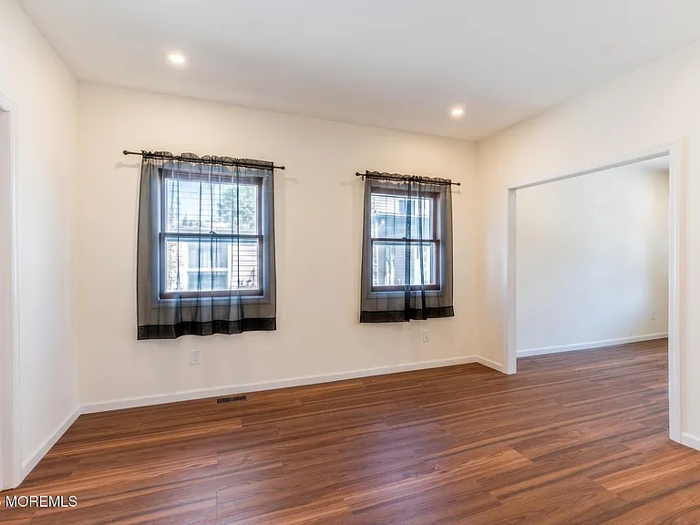 10 Lincoln St — Photo 10