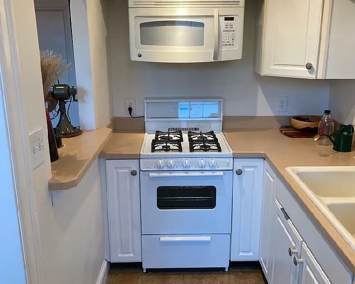 414 Seward Sq SE — Photo 7