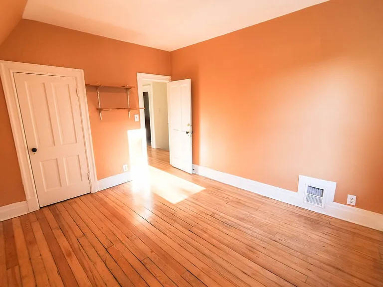 1535 N Saint Paul St — Photo 2