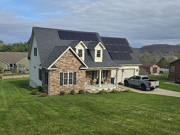 2nd image of 122 Ridge Point Cir