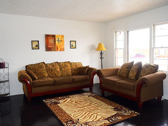 4th image of 1554 Van Buren Dr