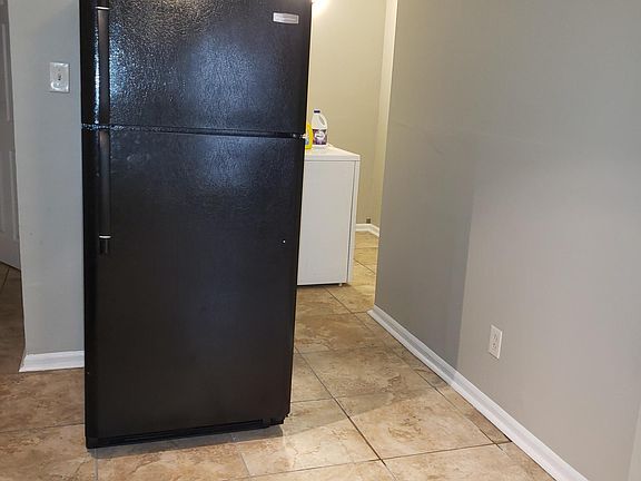5th image of 3962 Evans Ave #3962