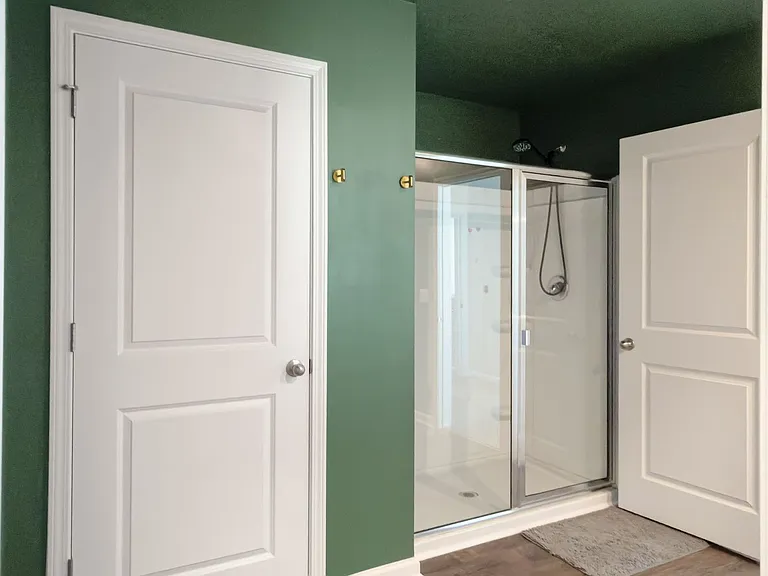 298 Watersglen Dr — Photo 23