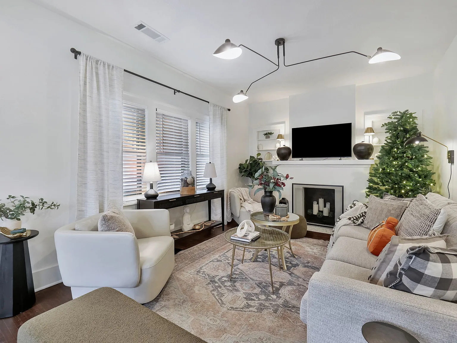 952 N Amidon Ave — Photo 4