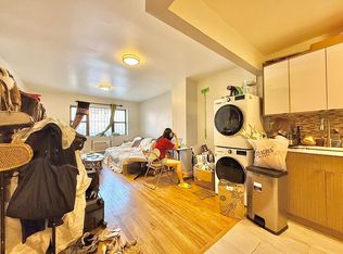 27 Stuyvesant Ave #1, Brooklyn, NY 11221
