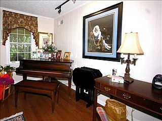 5th image of 2545 Turpins Glen Dr